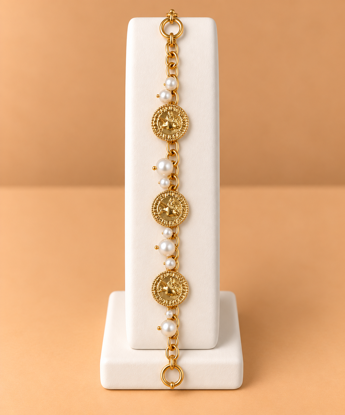 Bracciale Dorato con Perle e Medaglioni