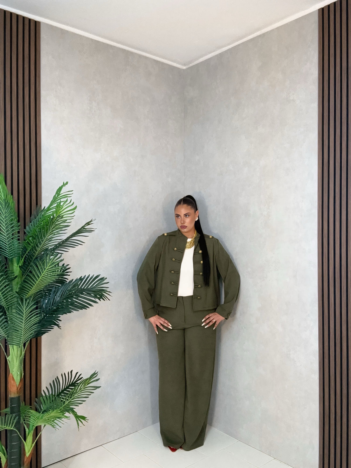 Completo Curvy Royal Chic verde militare