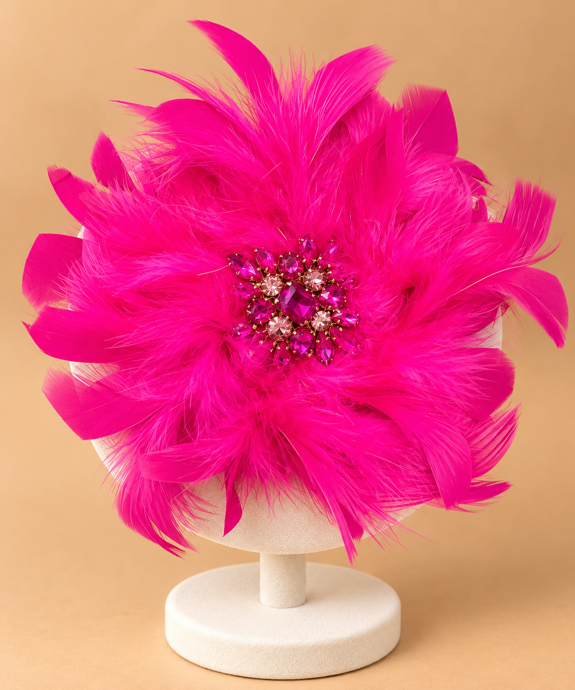 Spilla Fiore in Piume fucsia con Cristalli