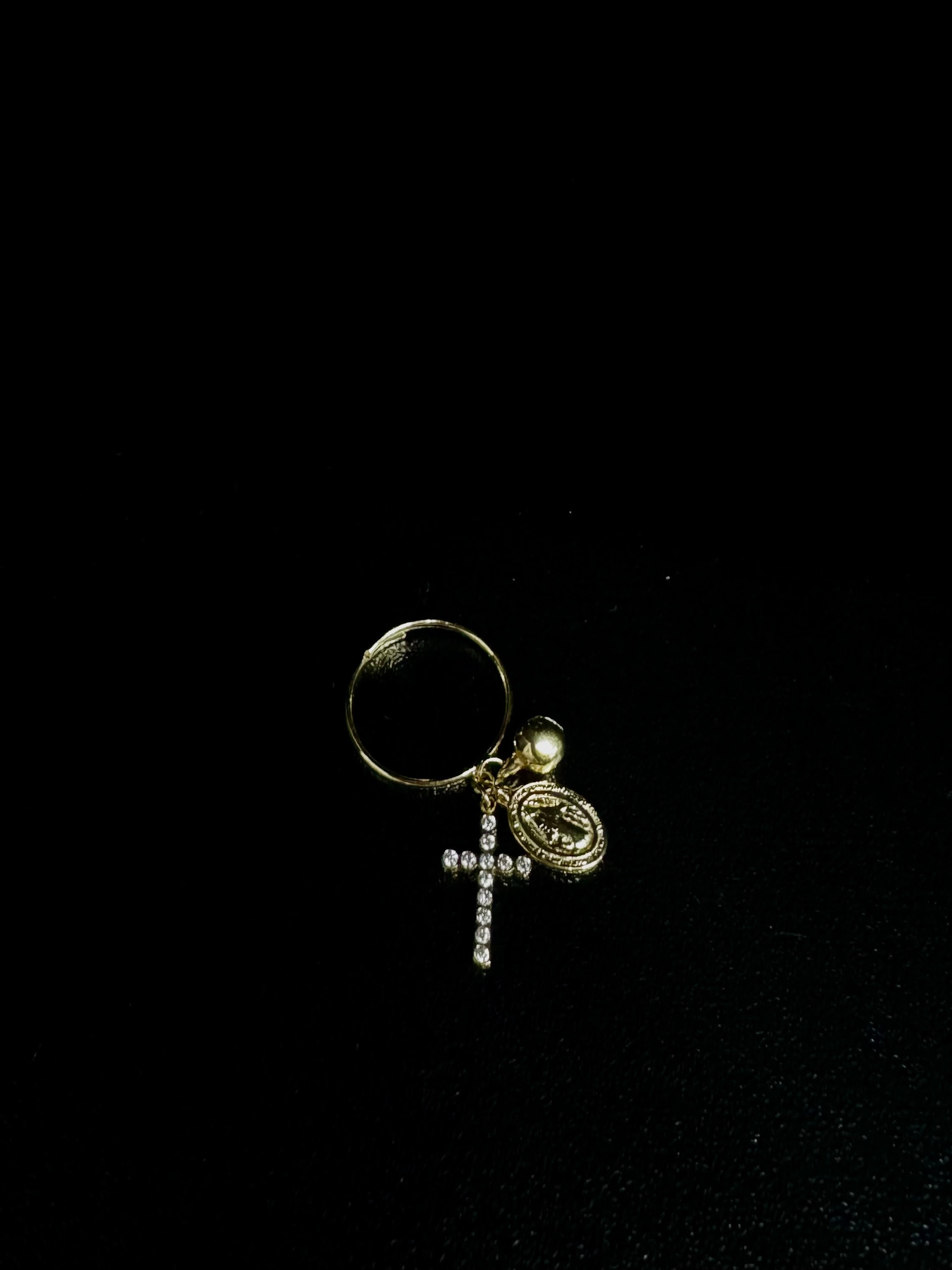 Anello croce pendente
