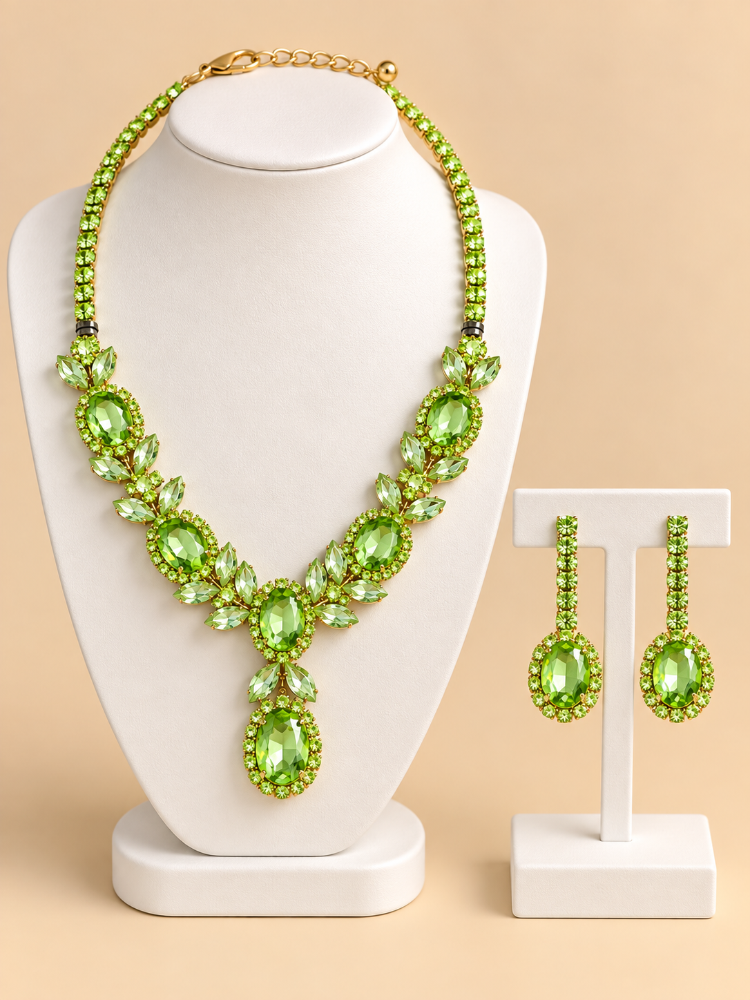 Set Gioielli Verde Smeraldo – Collana e Orecchini Eleganti