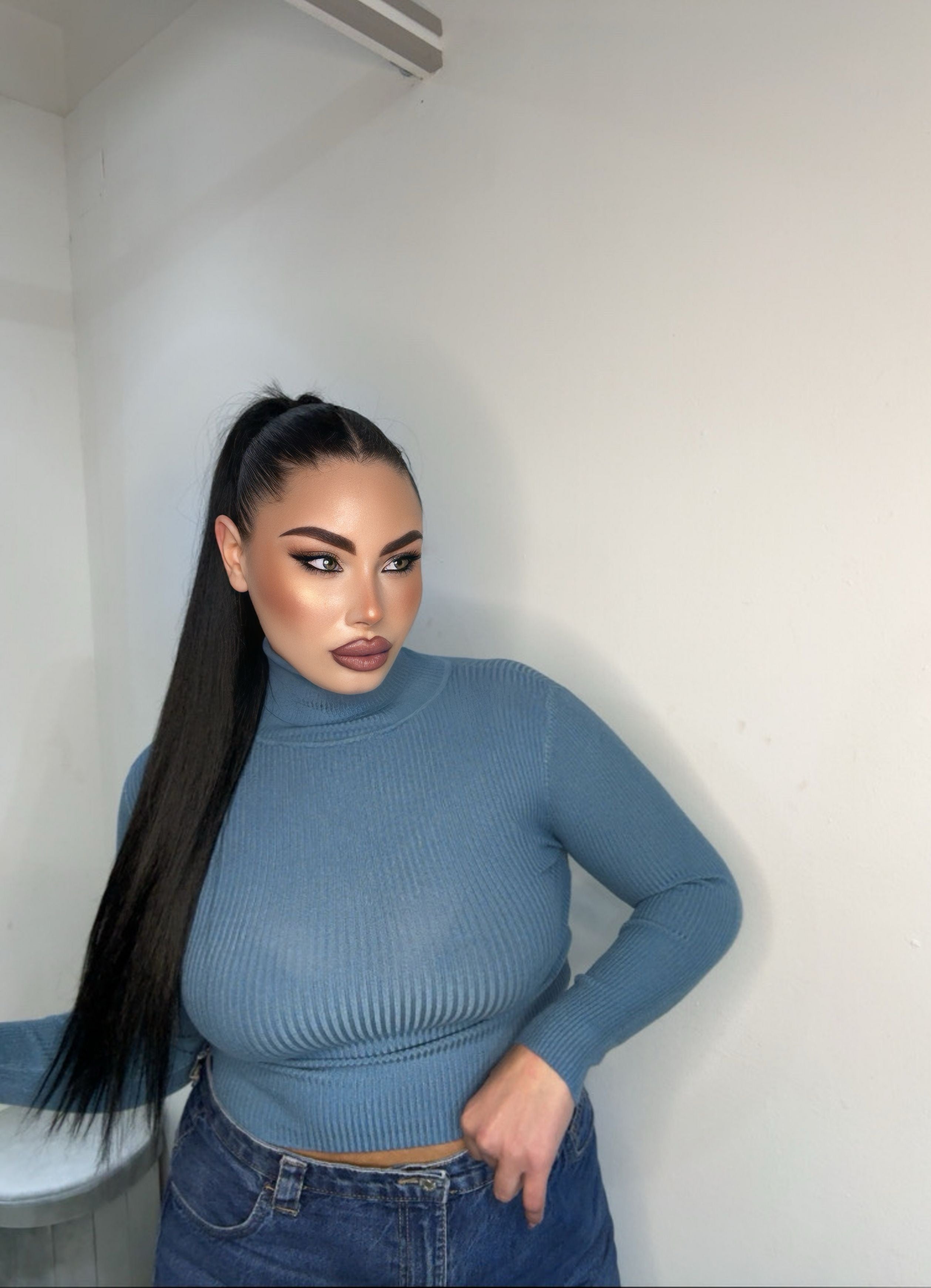 Maglioncino crop azzurro