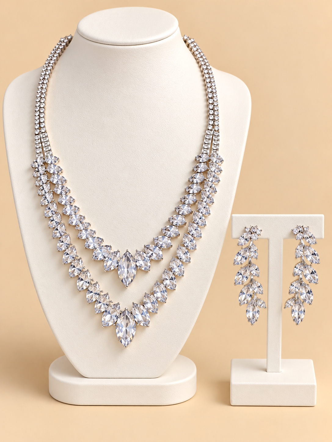 Set Gioielli Argento Brillante – Collana e Orecchini Eleganti