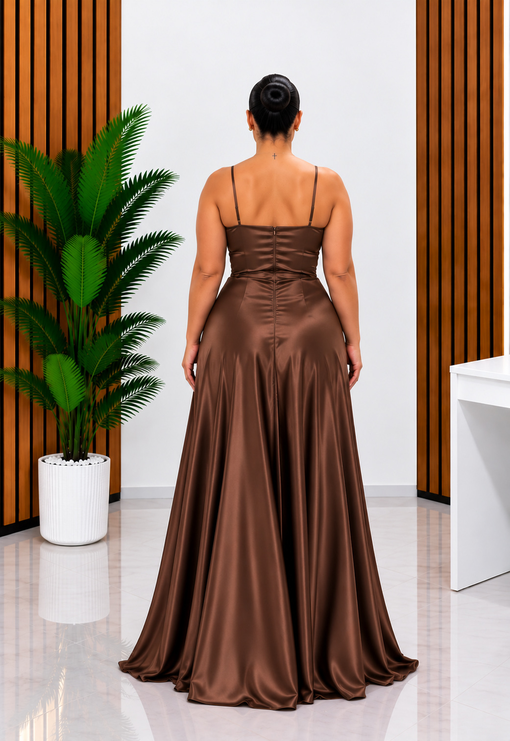 Abito Curvy Satinato marrone