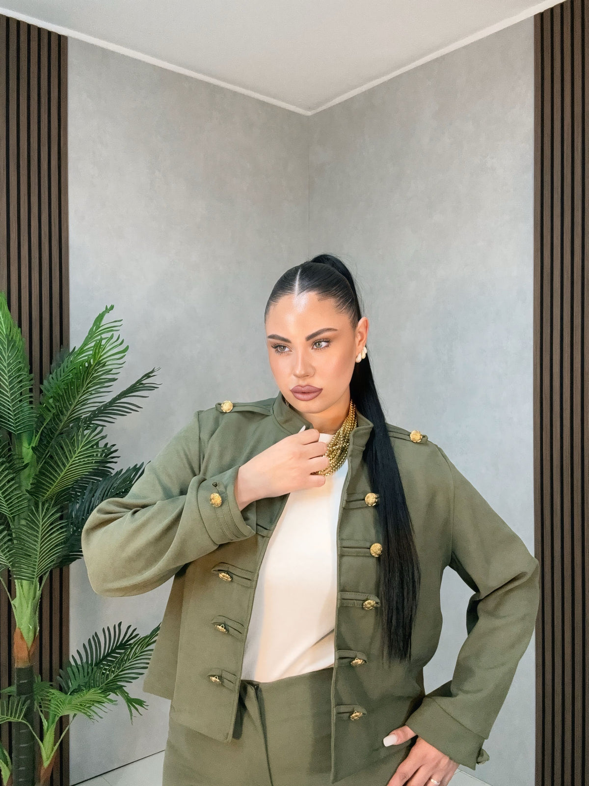 Completo Curvy Royal Chic verde militare