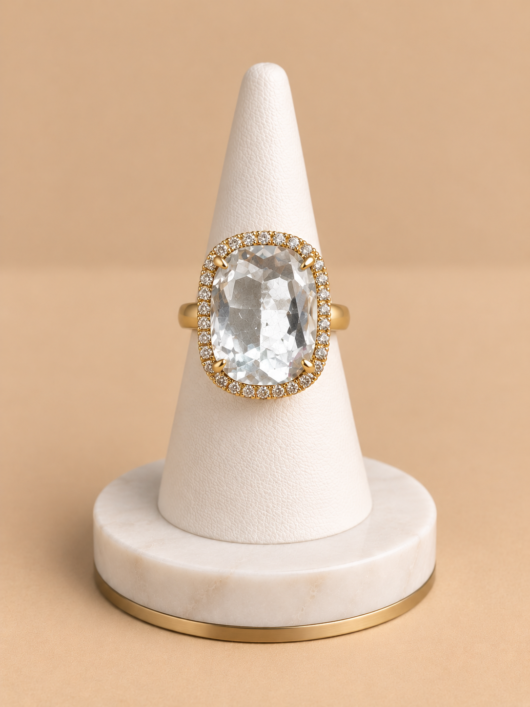 Anello solitario oro con cristallo ovale