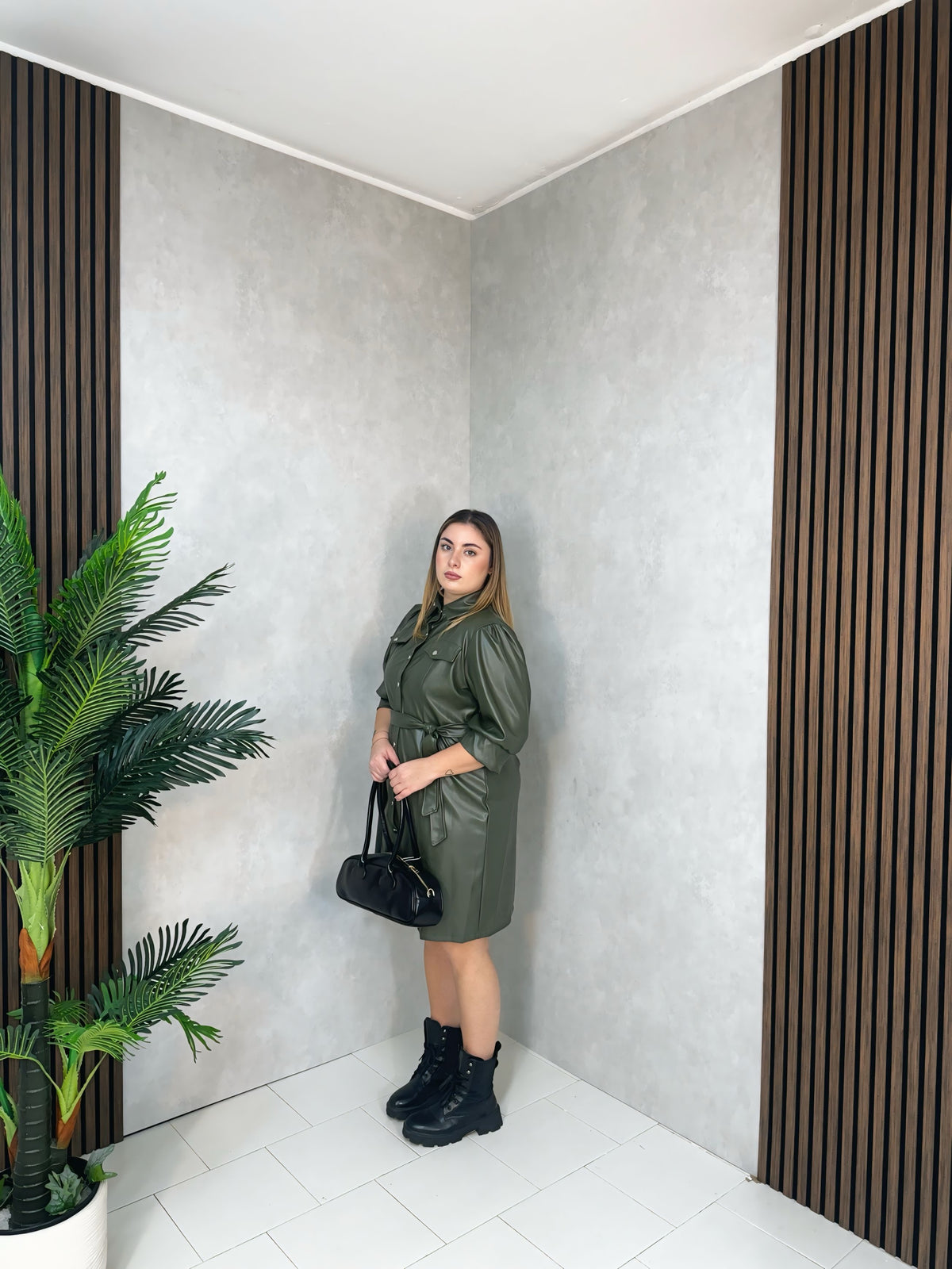 Abito in ecopelle verde militare