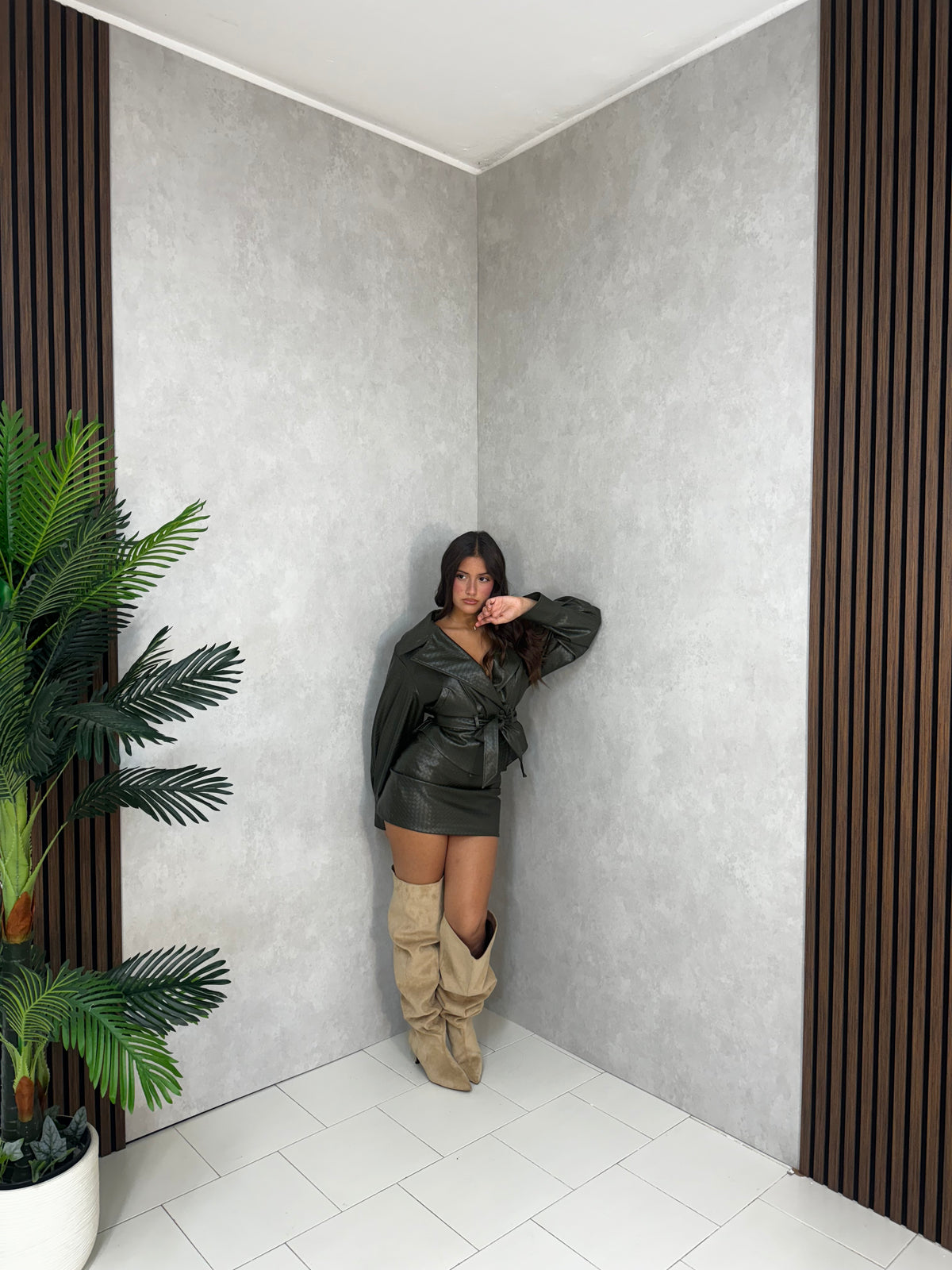 Completo Leather Chic