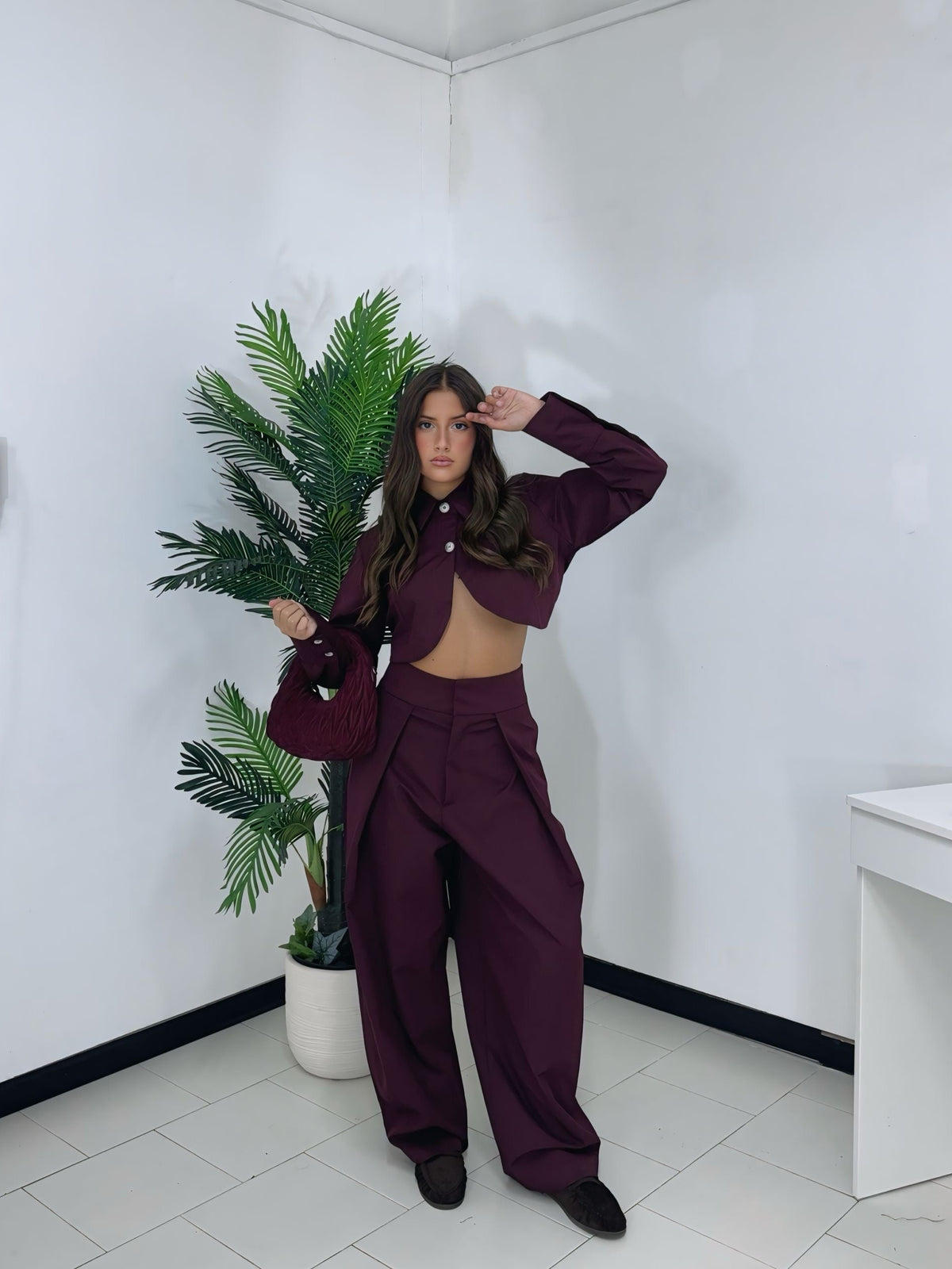 Completo Burgundy Elegance