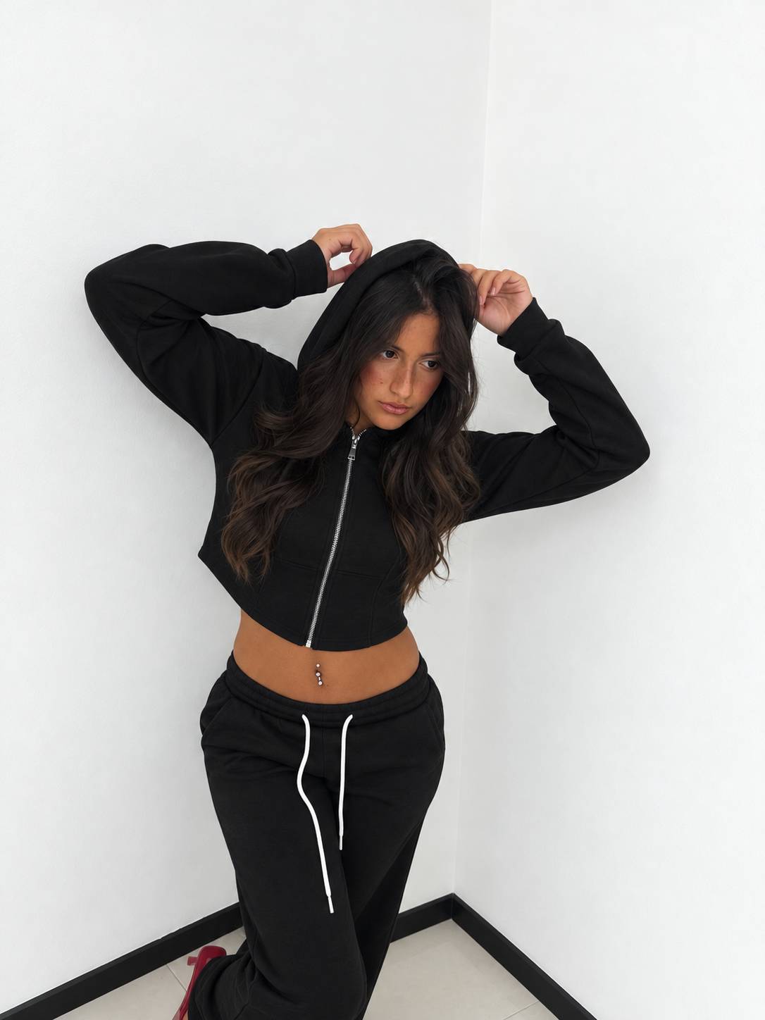 TUTA ESSENTIAL FIT NERO