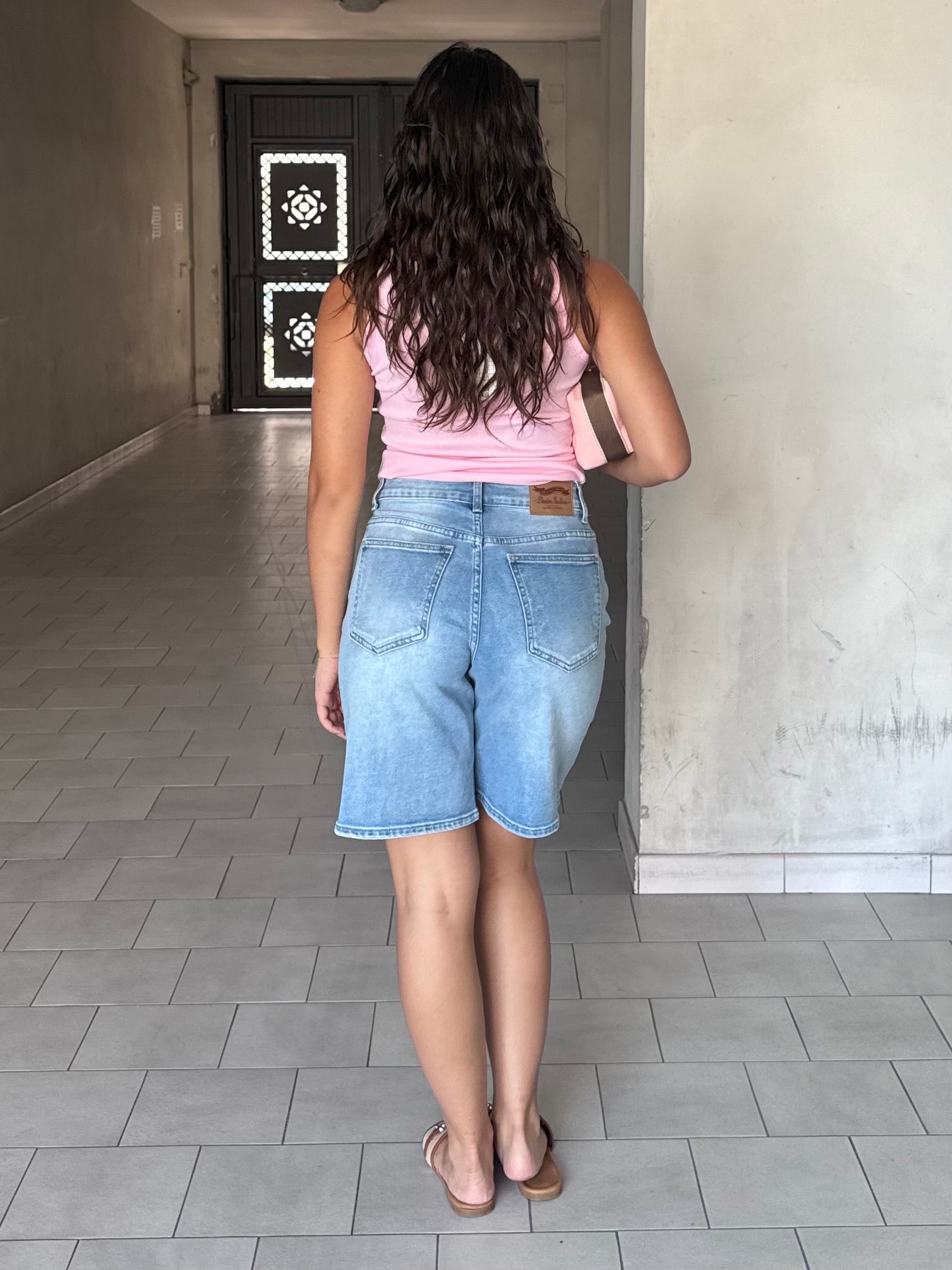 Bermuda hales