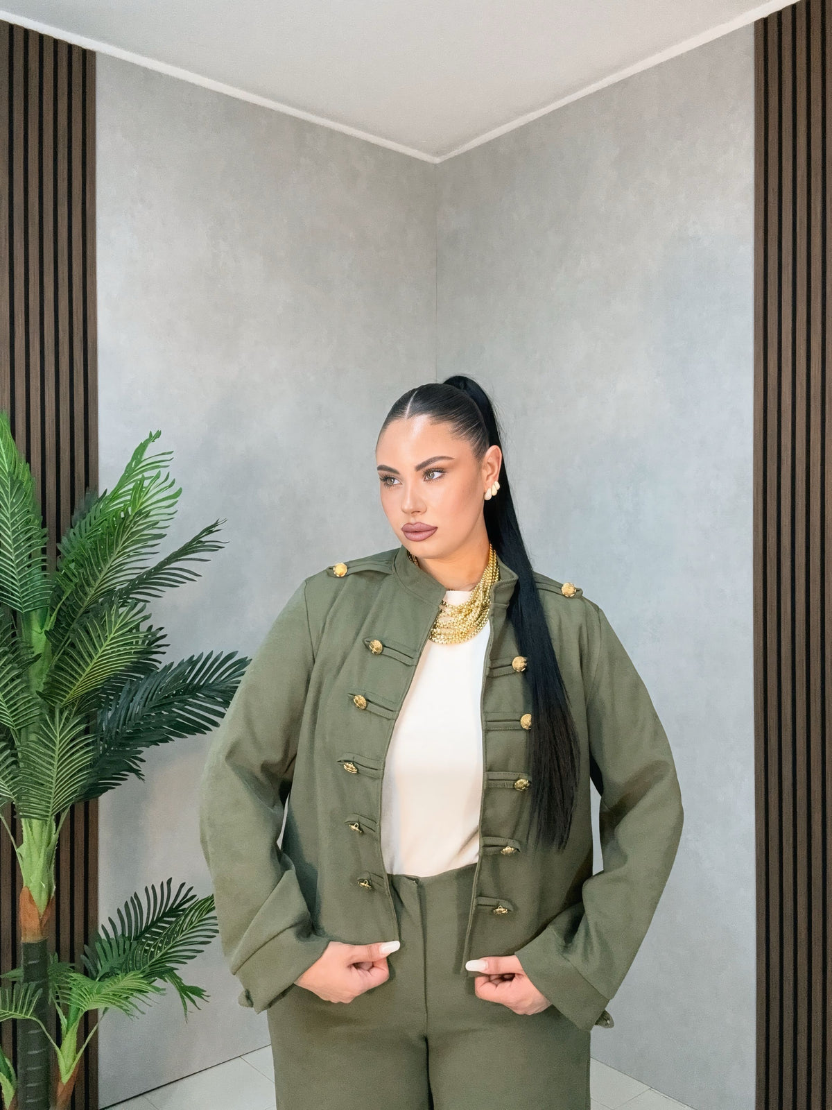 Completo Curvy Royal Chic verde militare