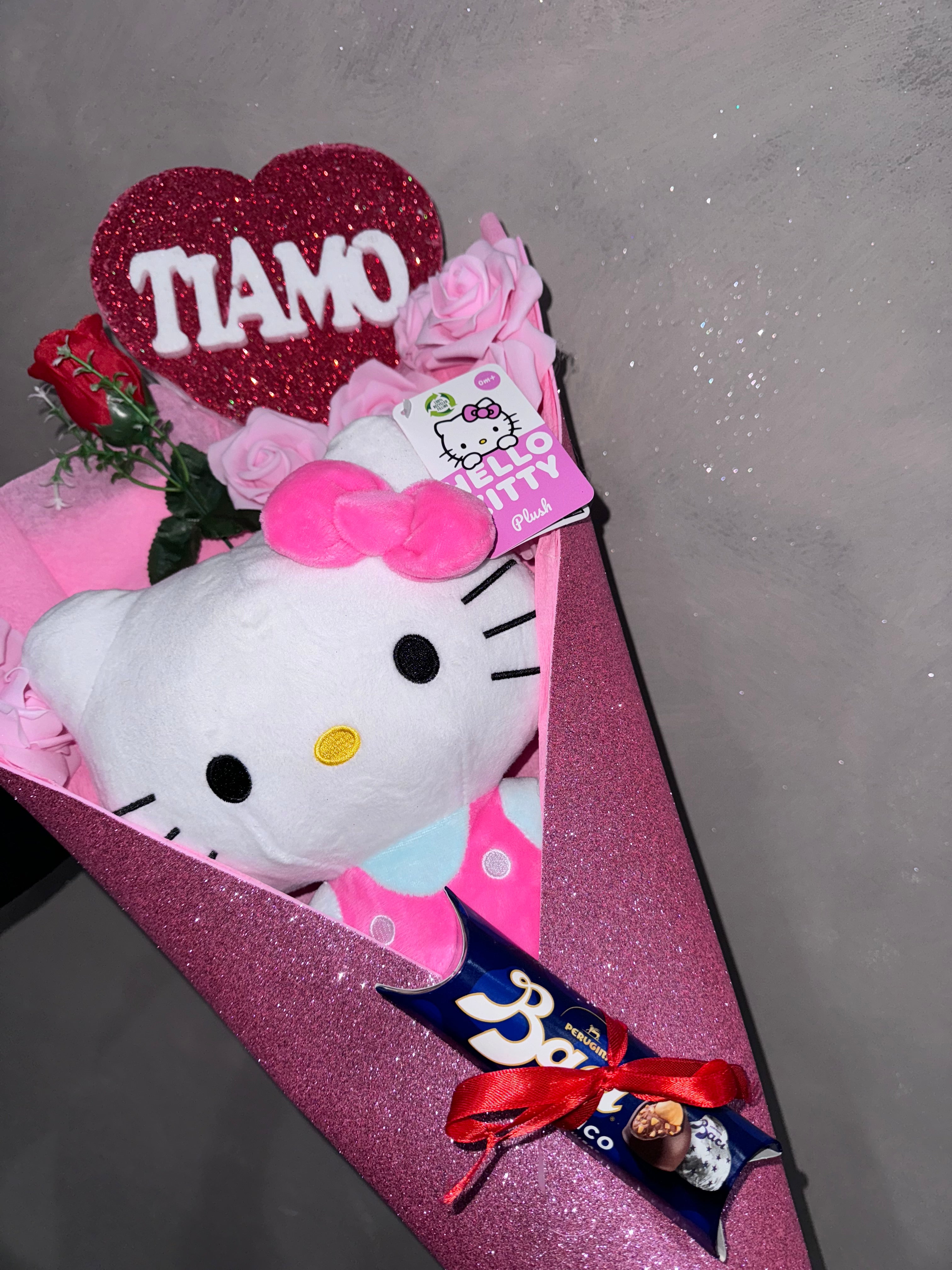 BOUQUET HELLO KITTY SAN VALENTINO