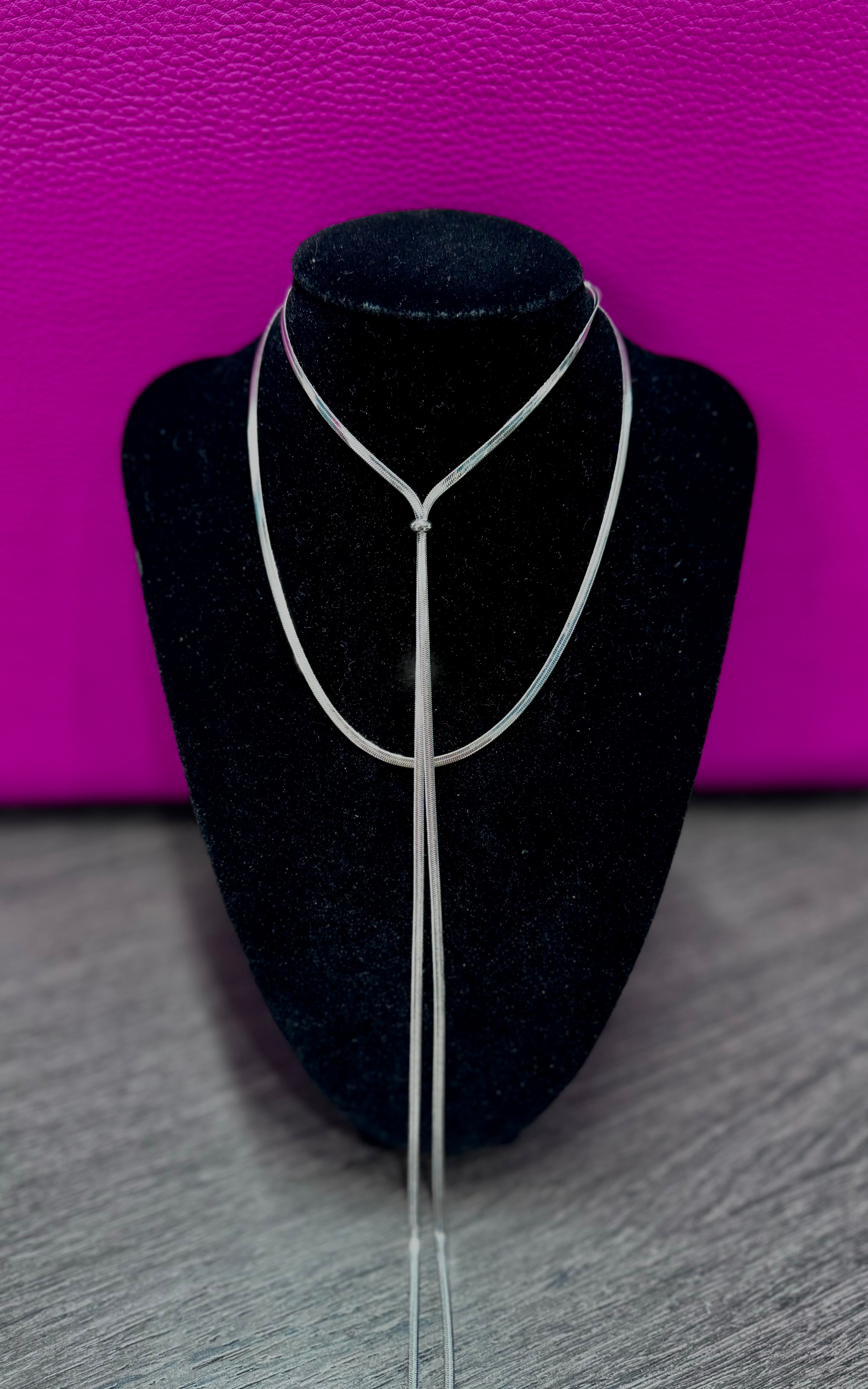 Collana in filo argento