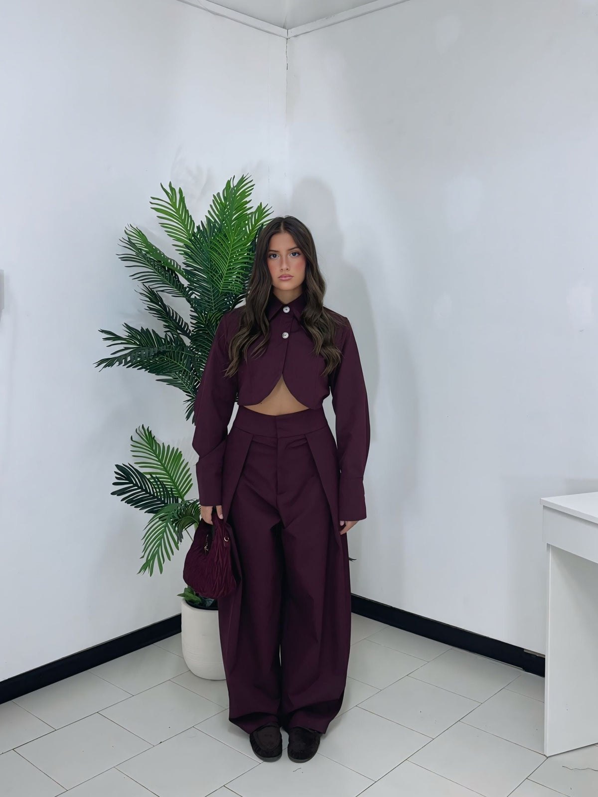 Completo Burgundy Elegance