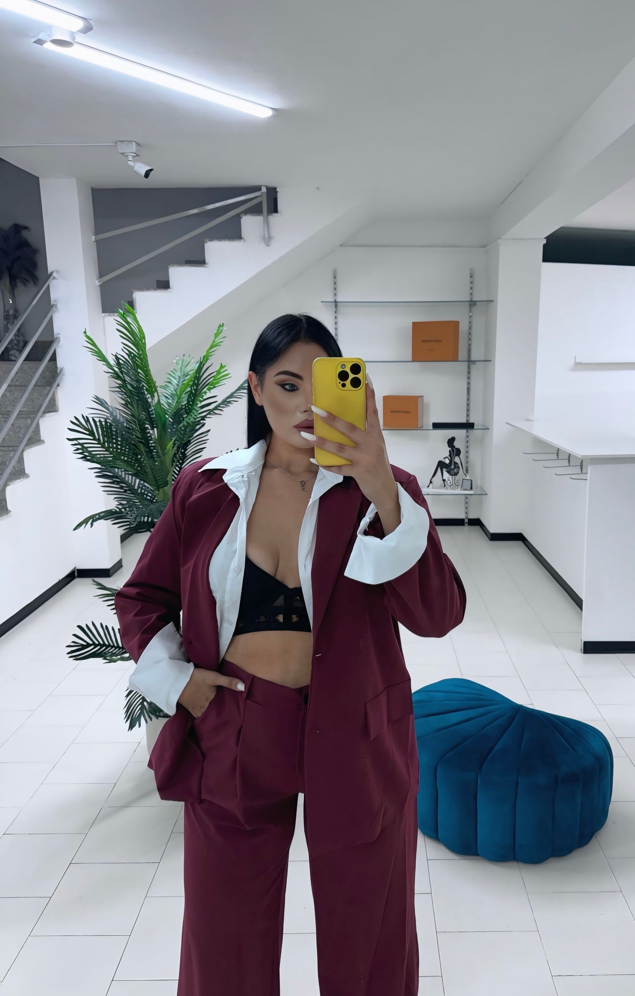Tailleur Curvy Isabel