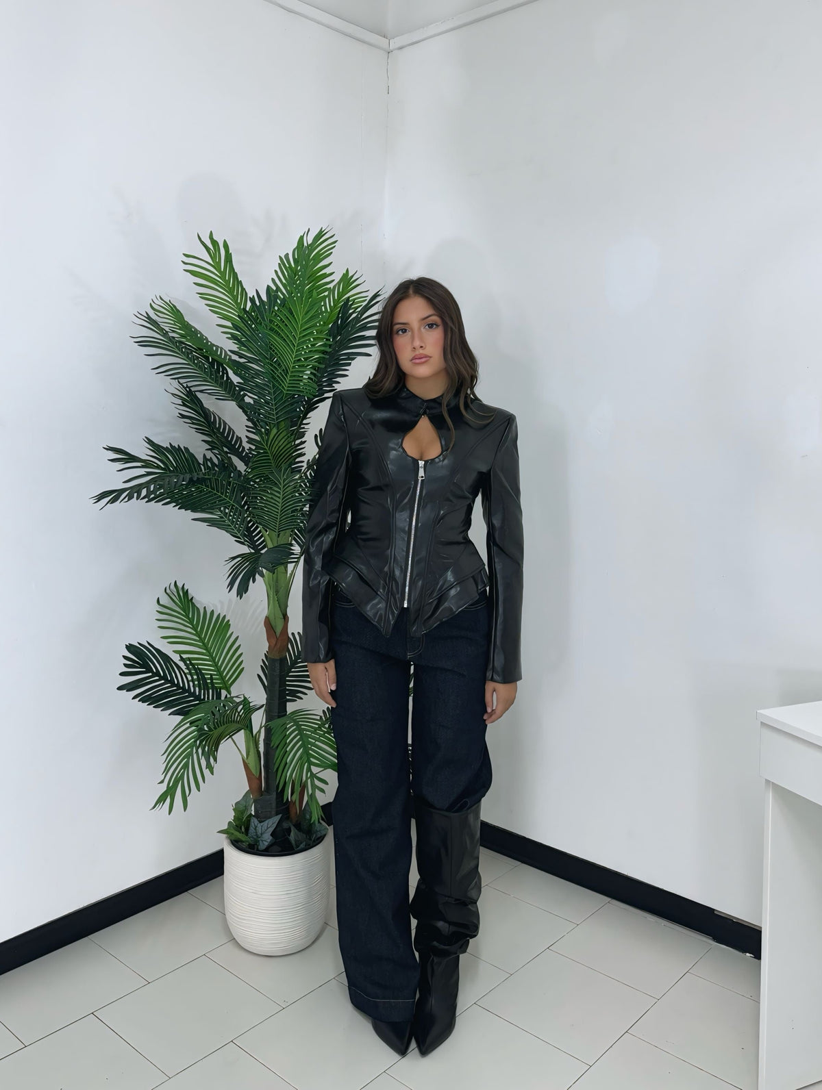 Giubbino Leather Look con Spalline Imbottite