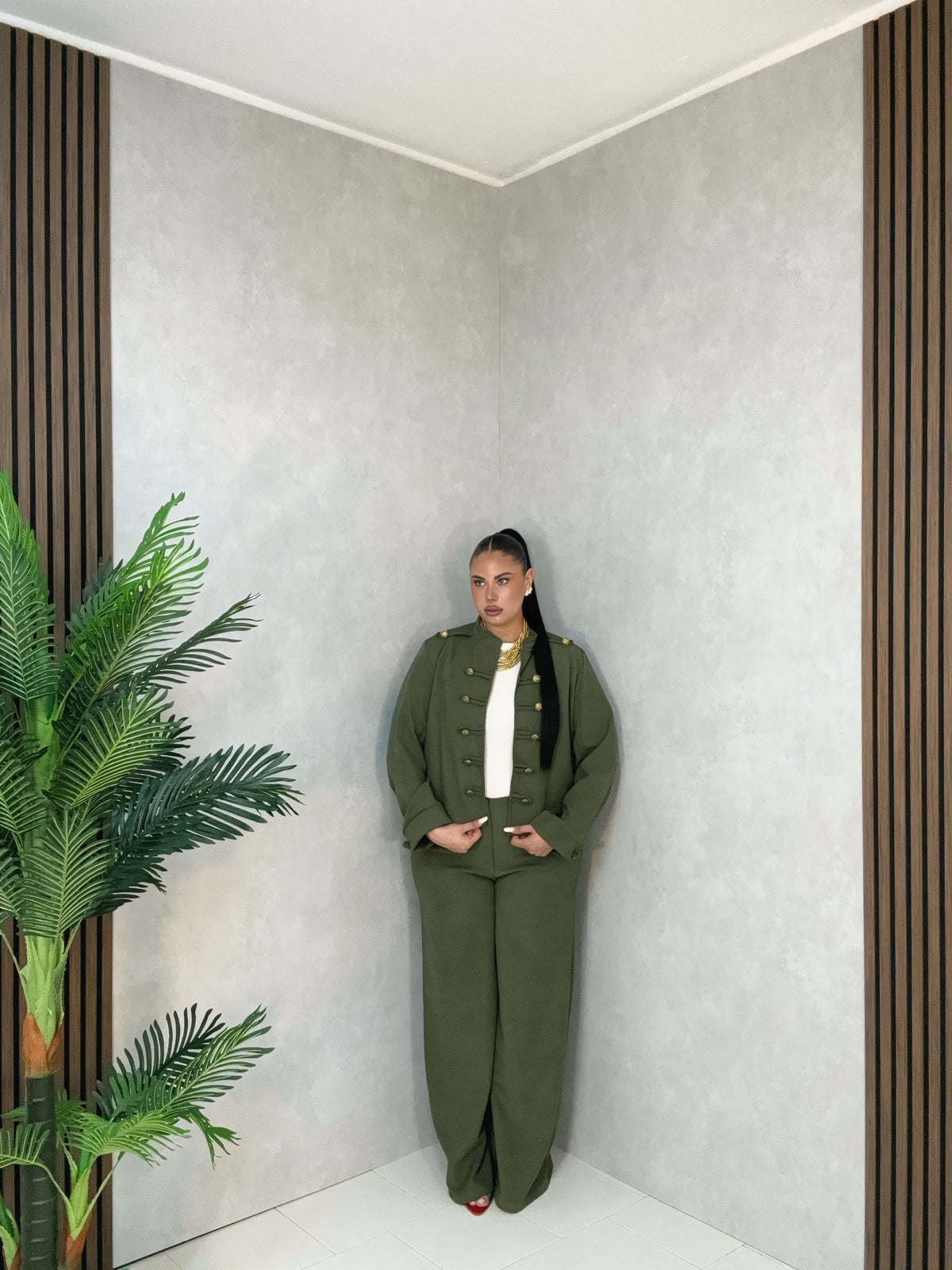 Completo Curvy Royal Chic verde militare