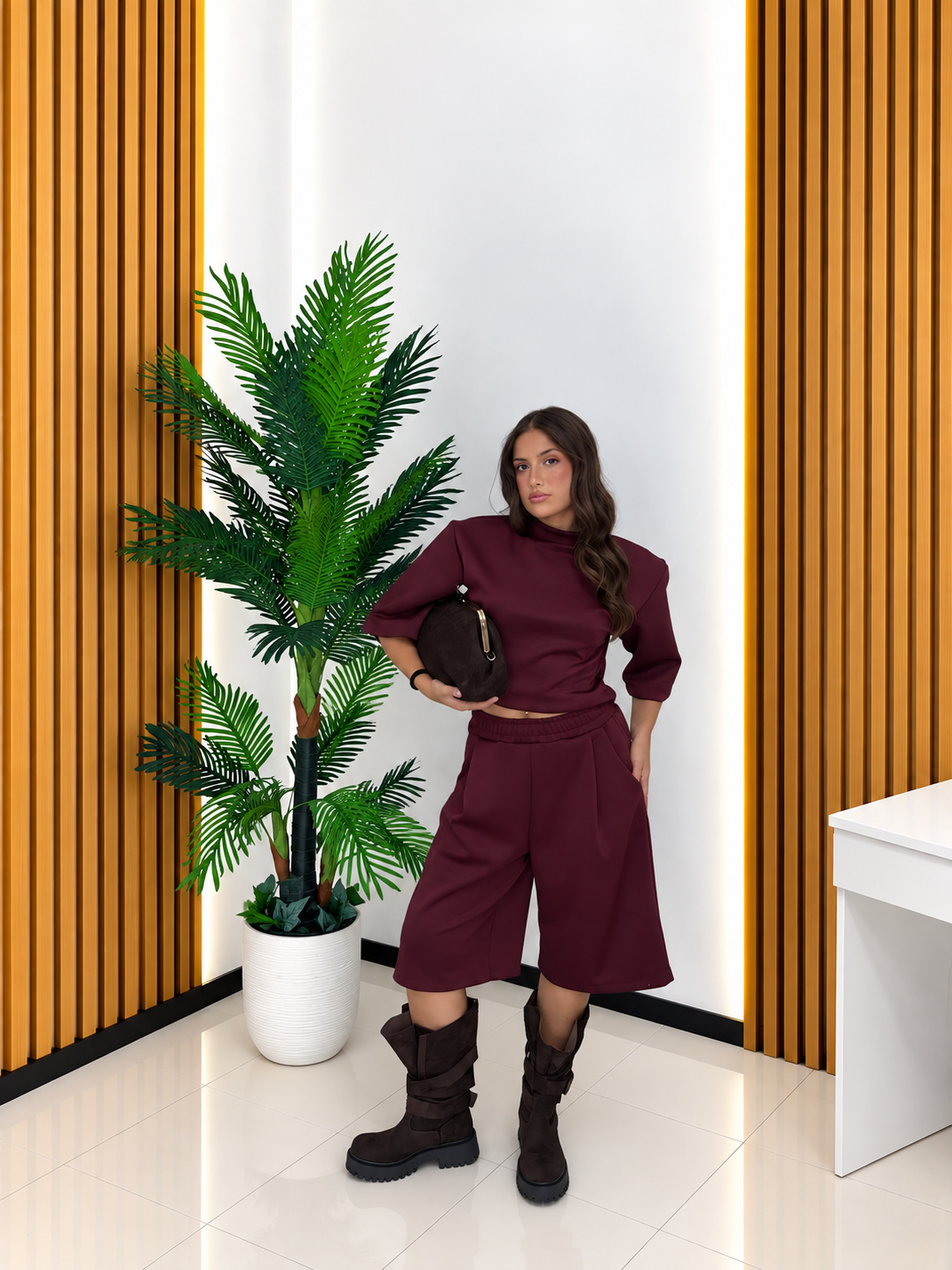 Completo Burgundy Essential