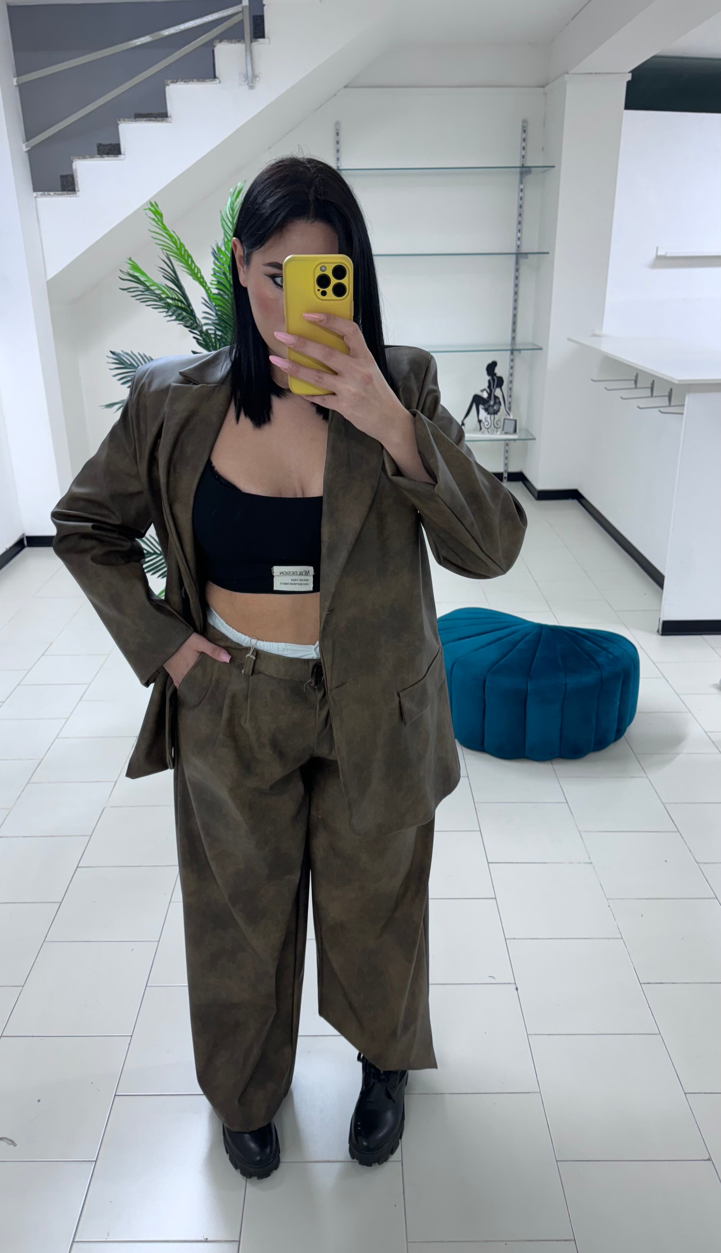 Tailleur in ecopelle curvy marrone