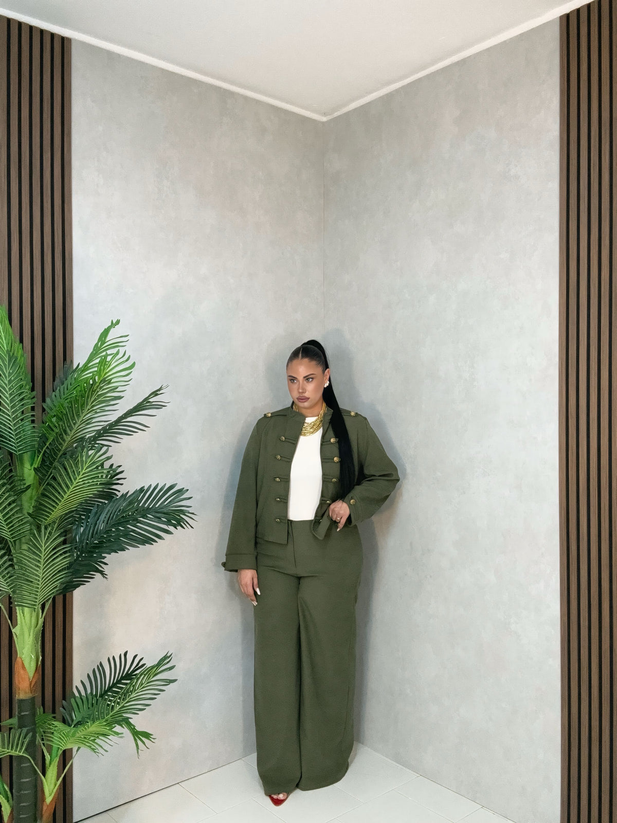 Completo Curvy Royal Chic verde militare