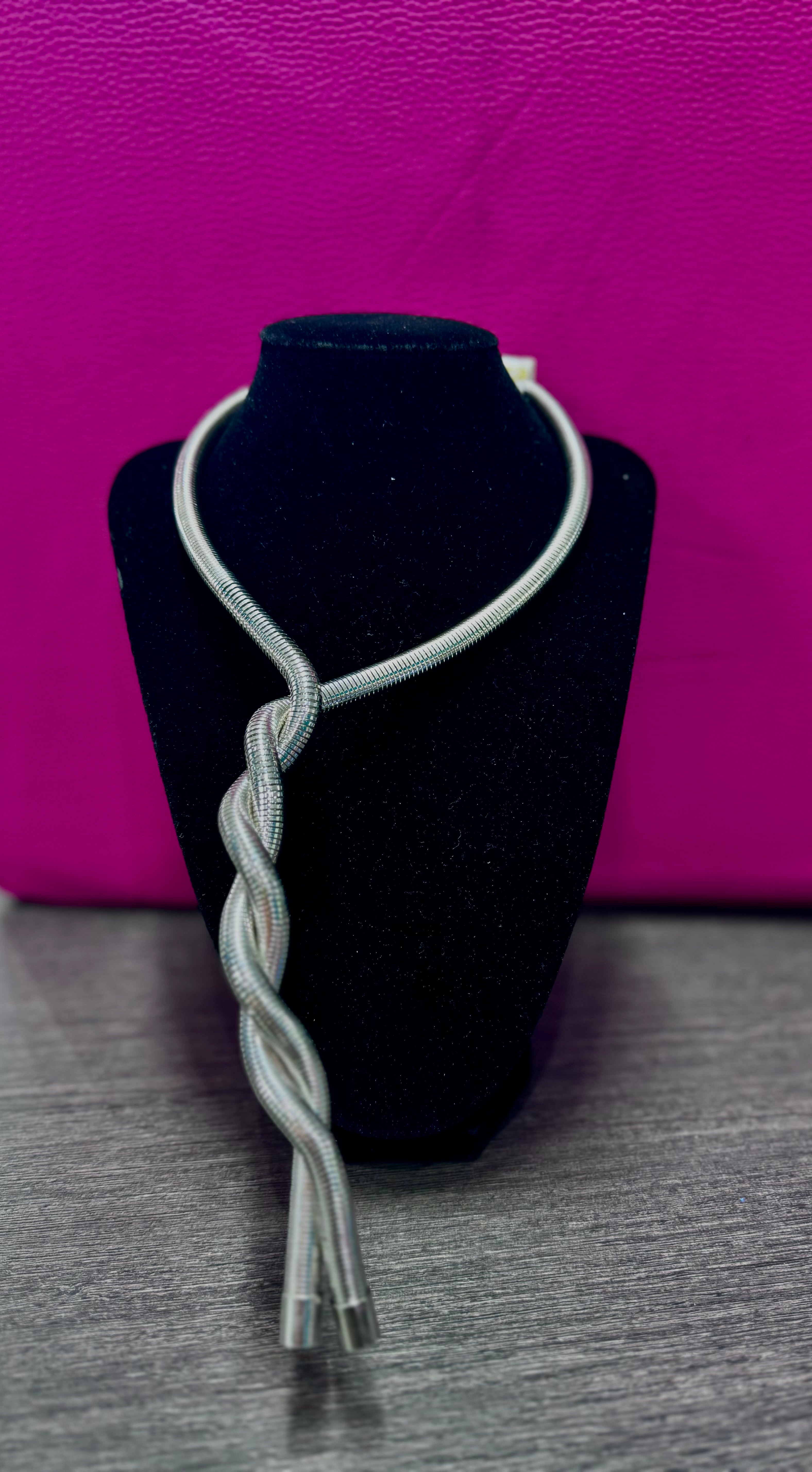 Collana regolabile