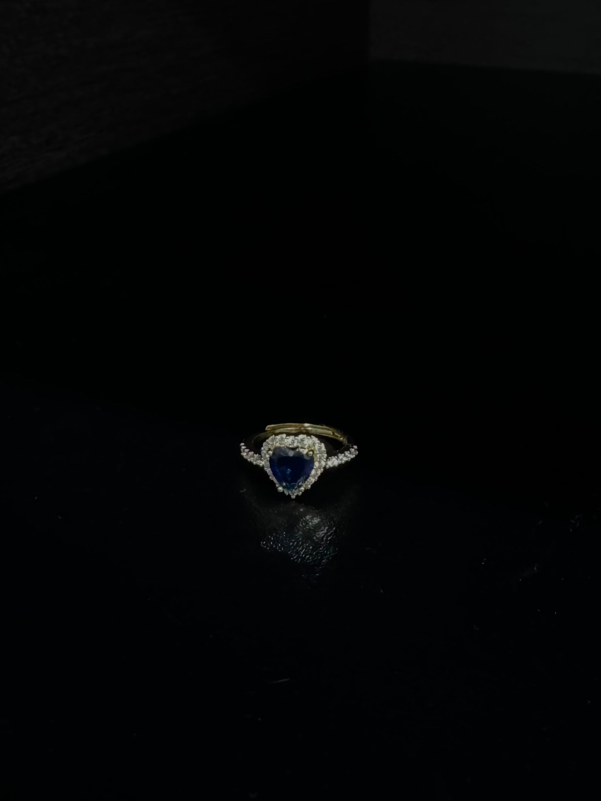 Anello cuore pietra blu