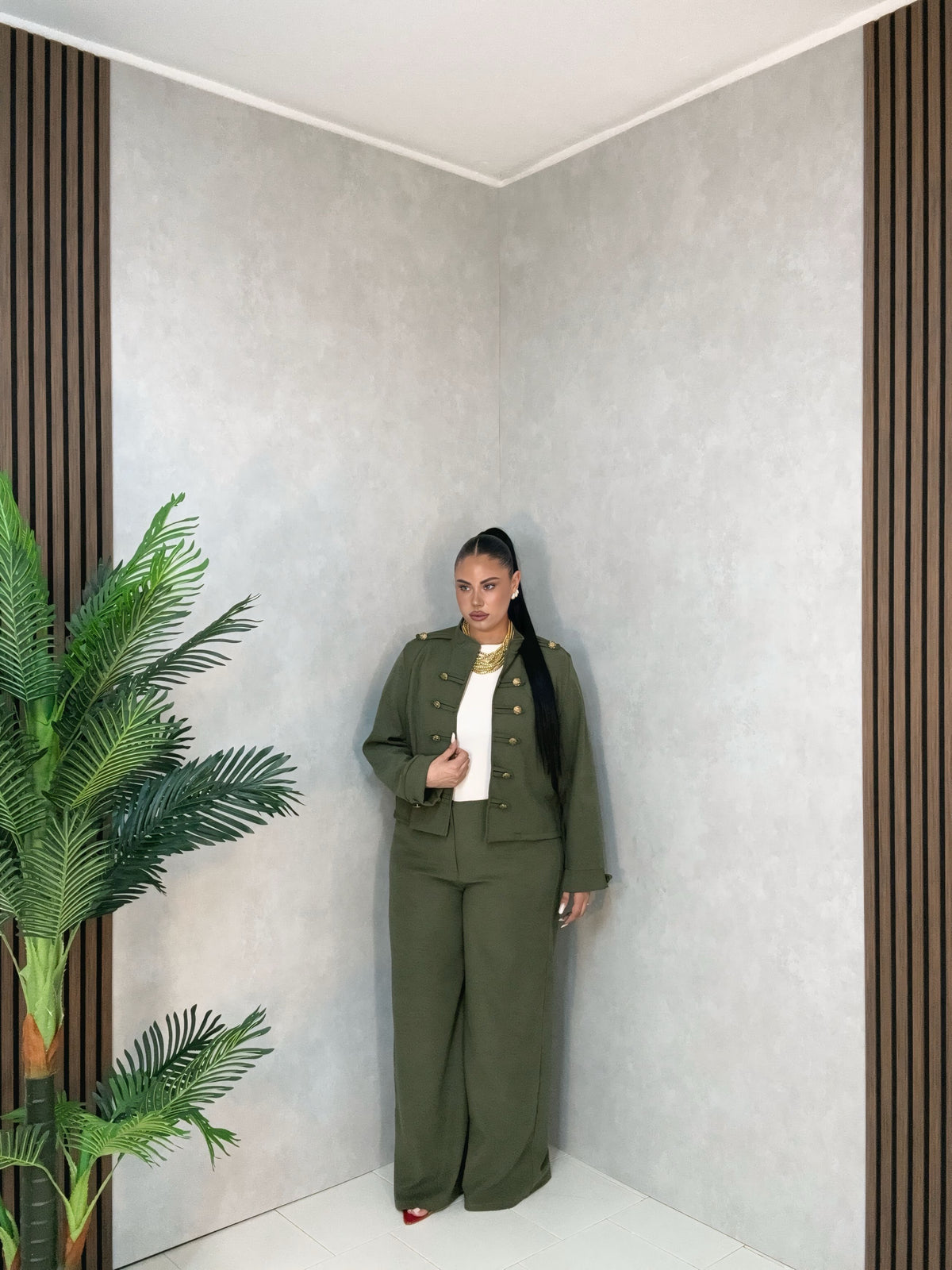 Completo Curvy Royal Chic verde militare