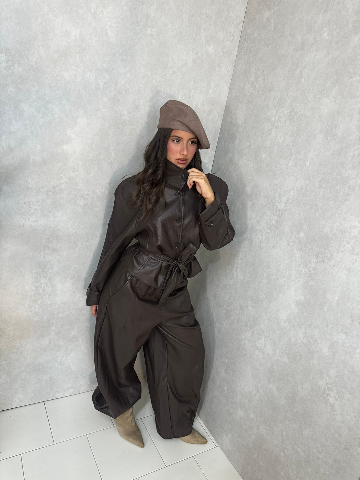 Completo Leather Icon marrone