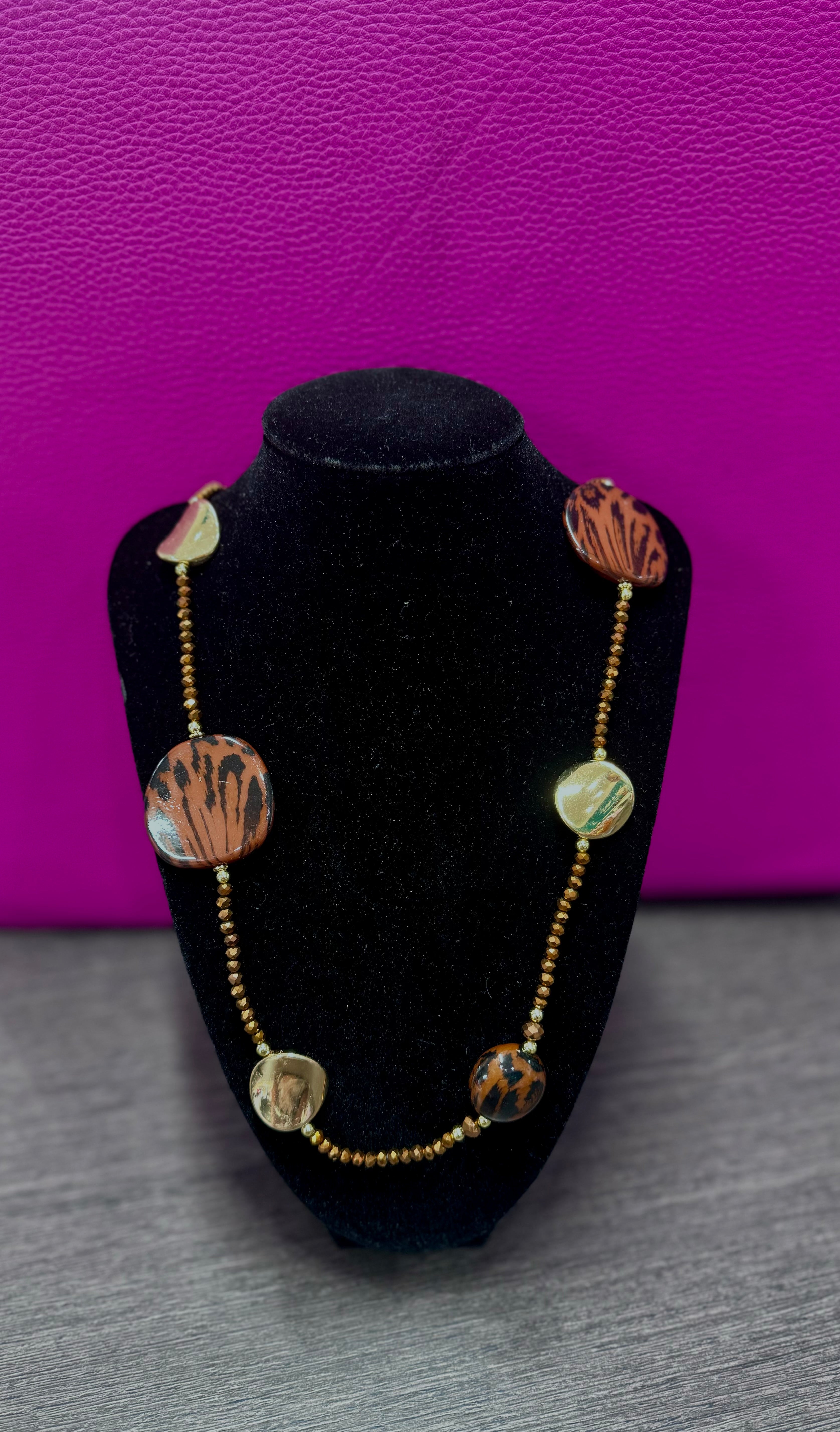Collana mavia