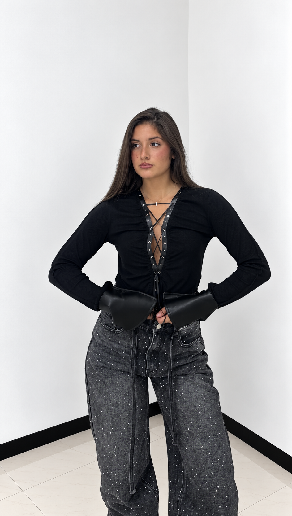 Maglia Lace-Up con Polsini in Ecopelle
