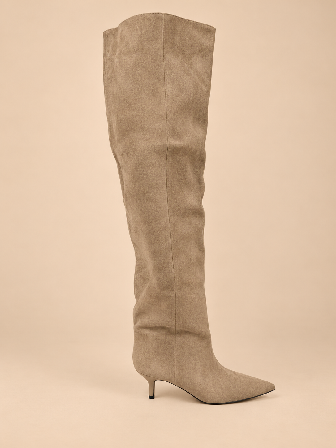 Stivale Alto Donna in Suede Beige – Gambale Ampio