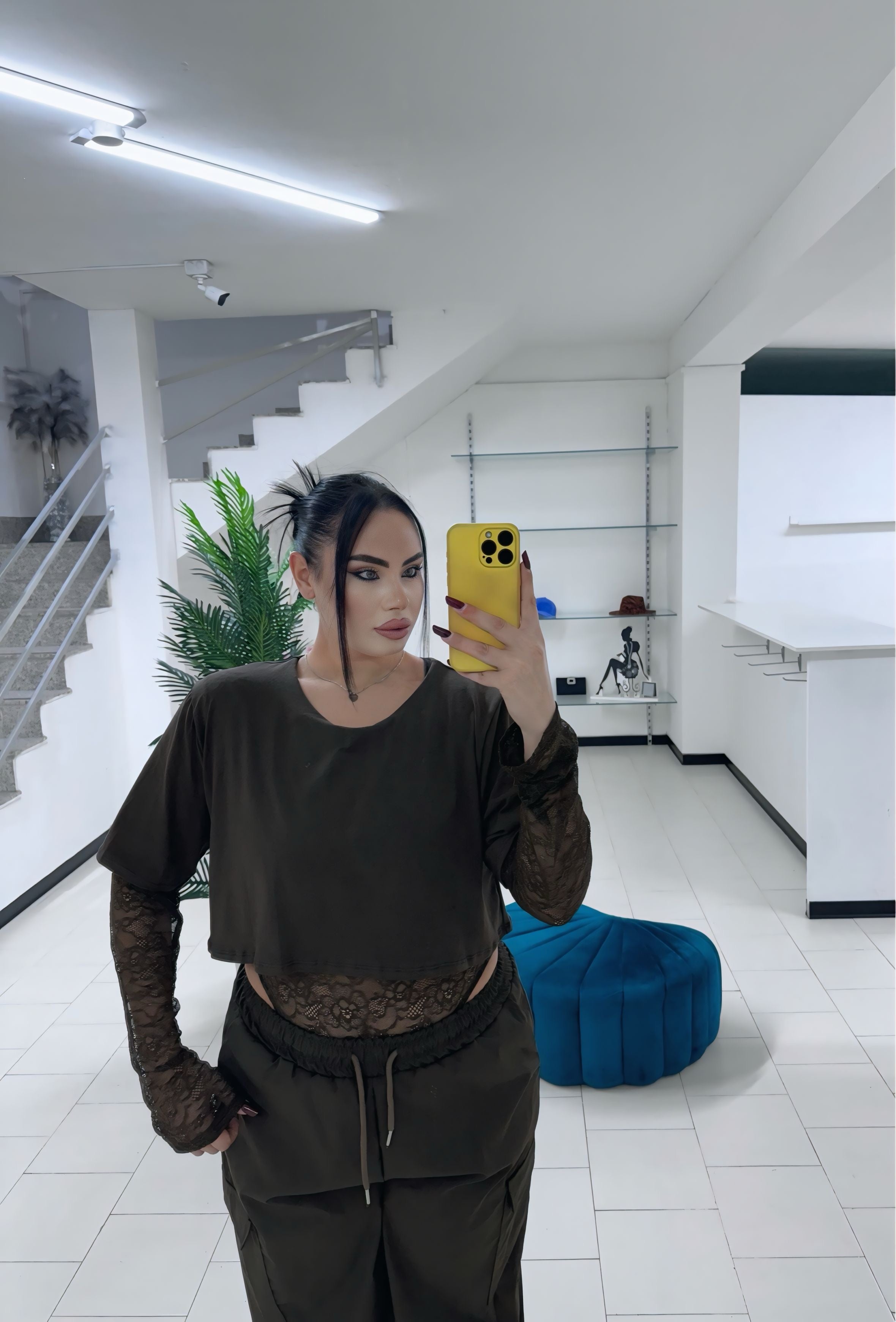 Body in pizzo marrone