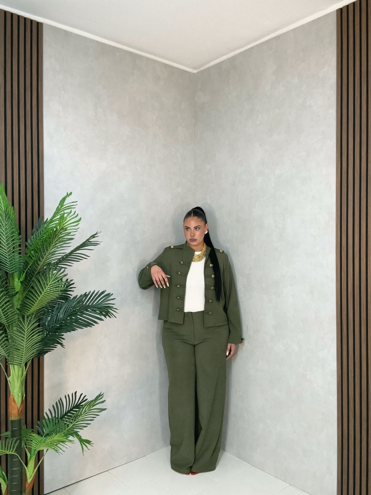 Completo Curvy Royal Chic verde militare