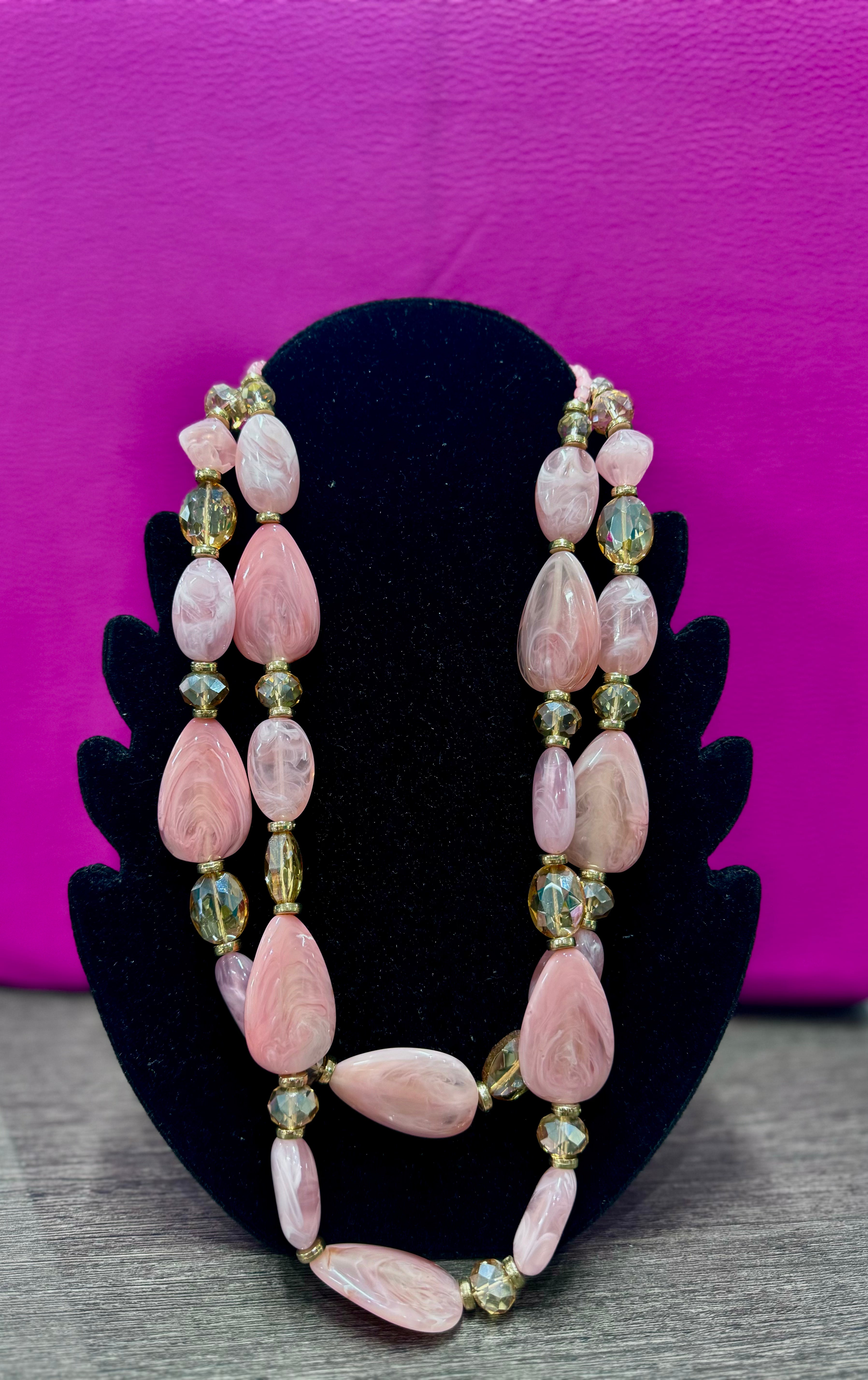 Collana pietra rosa