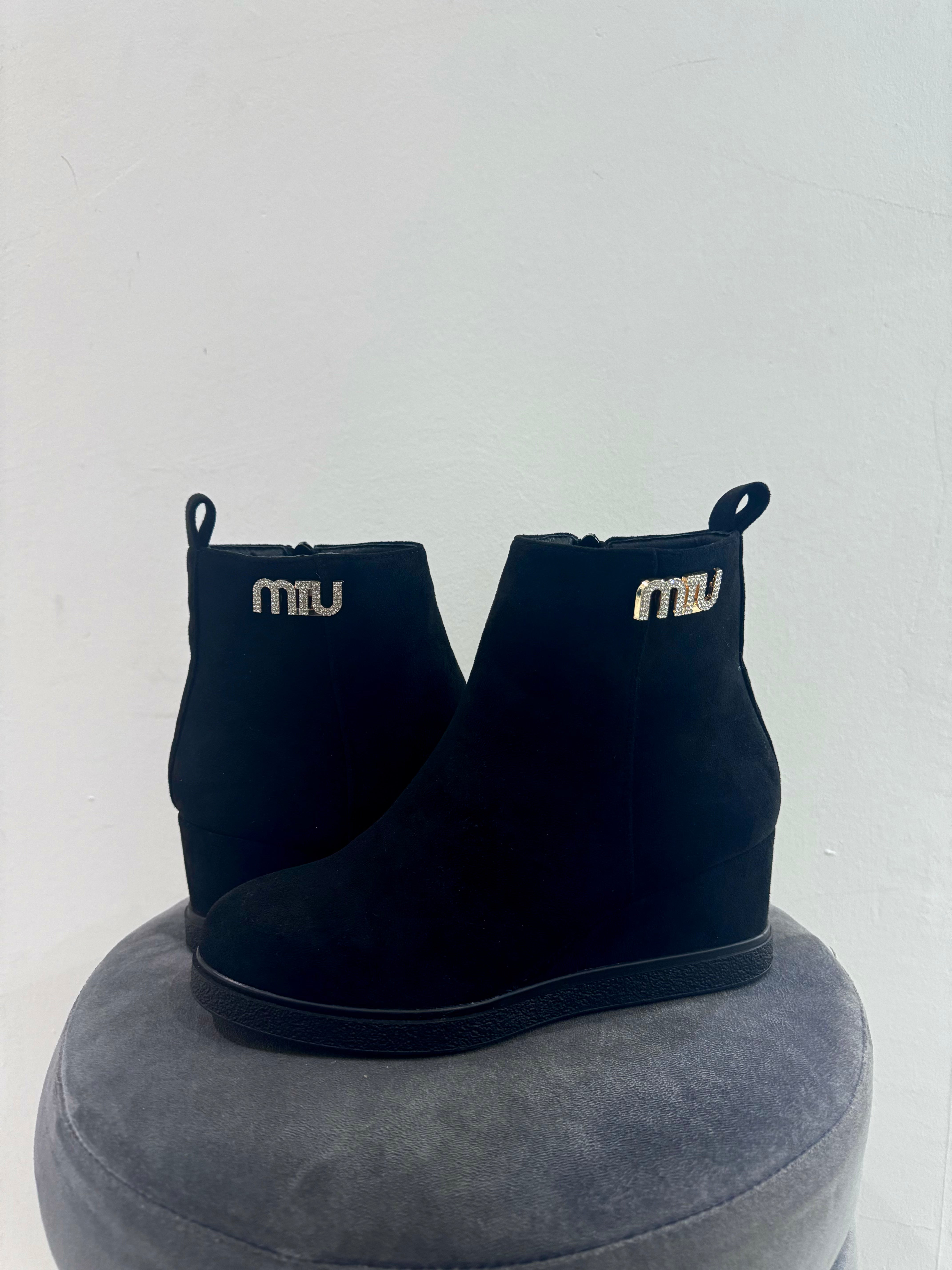 Stiavele miu